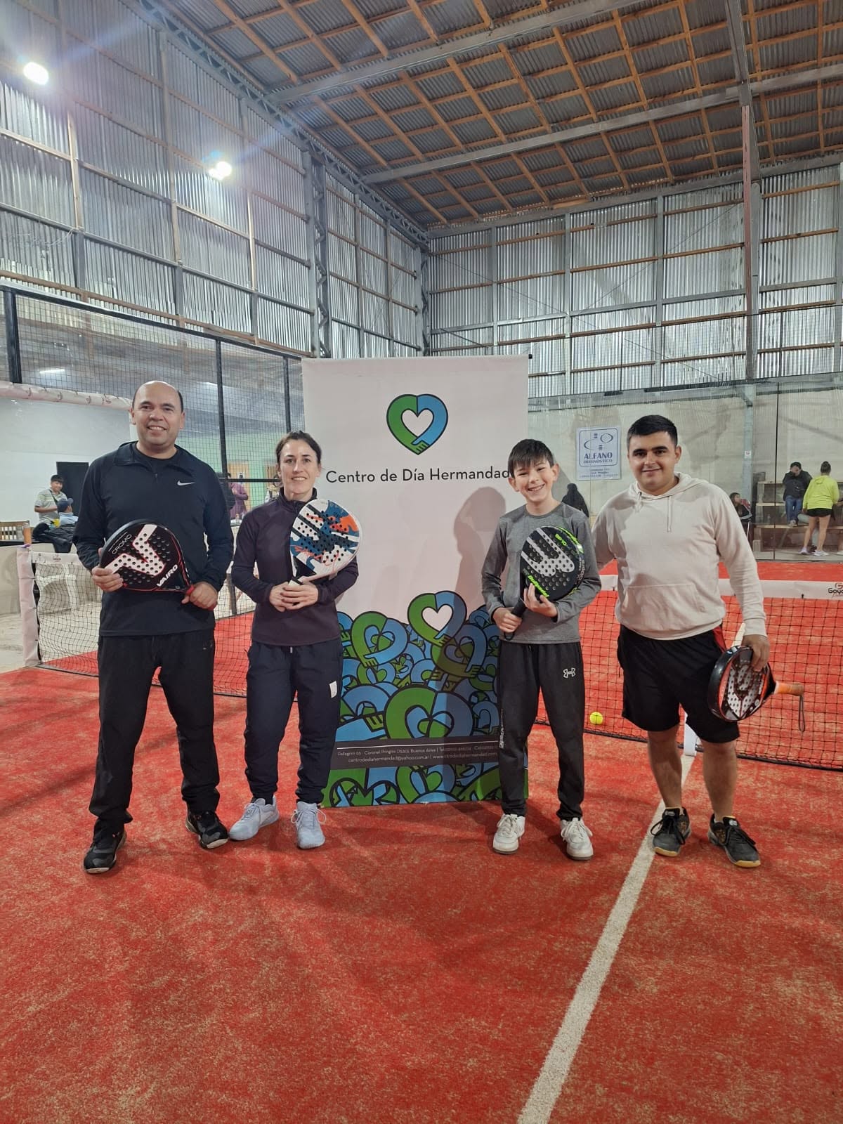 El Torneo Solidario de pádel reunió a la comunidad en apoyo al Centro de Día Hermandad