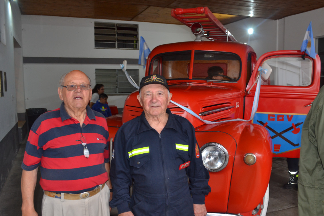 LA PALABRA DE LOS DOS BOMBEROS MÁS VETERANOS DEL CUARTEL