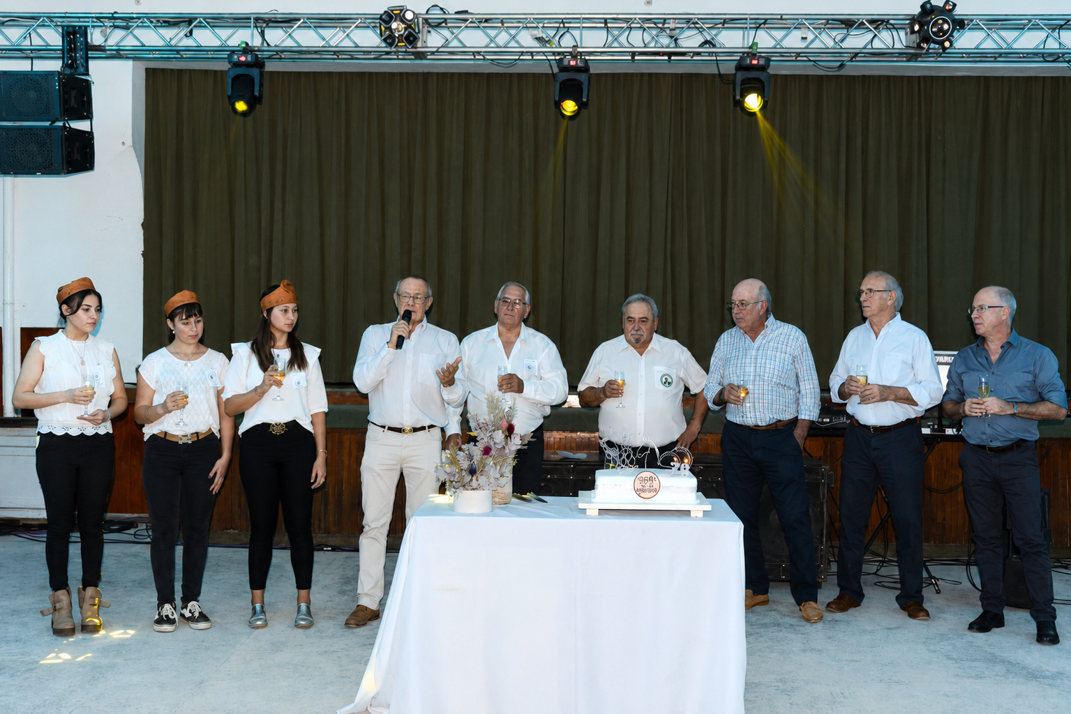  El Fogón de los Gauchos celebró con éxito sus 78 años en el renovado salón Martín Iribertegui