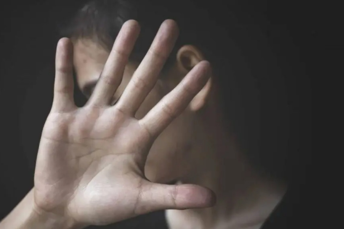 PUNTA ALTA:  Menor de edad demorado: discutía y con madre y le pego a una policía