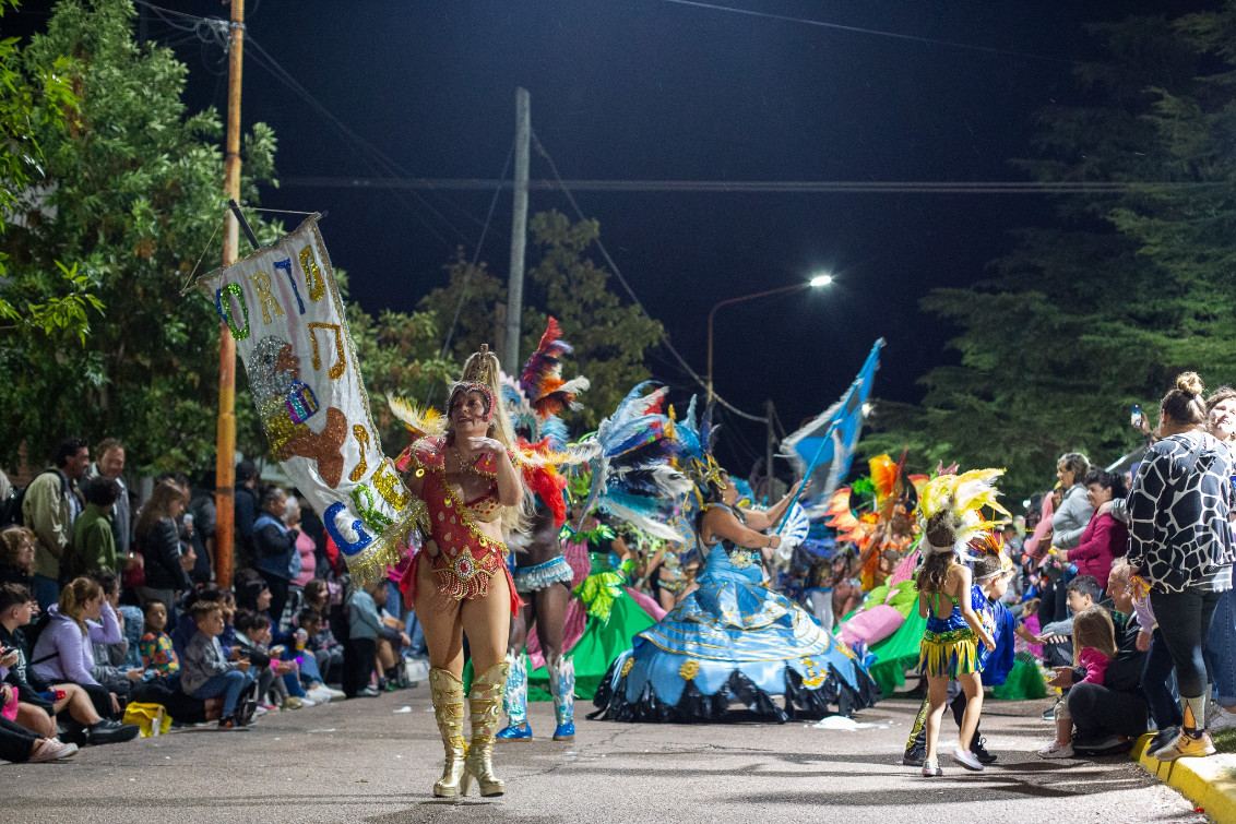 Carnavales Tornquist: Inscripciones abiertas para disfrazados y carrozas