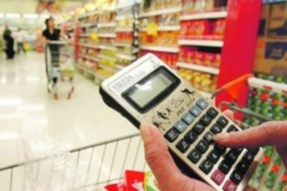 En julio, una familia tipo necesitó $1.149.353 para no ser pobre