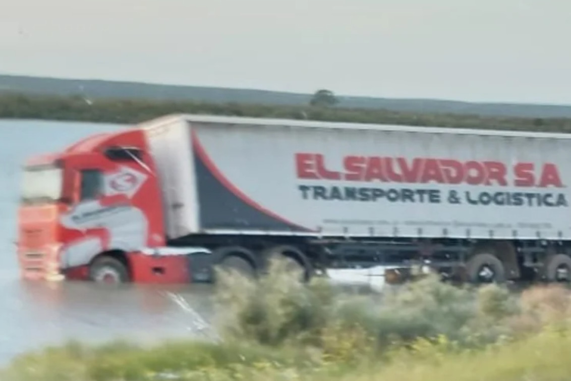  Un camionero se descompensó en la ruta 3 y terminó en el Salitral de la Vidriera
