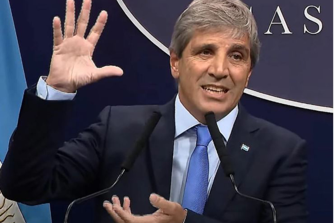 Luis Caputo negó una dolarización y afirmó que EE.UU. seguirá apoyando el peso argentino