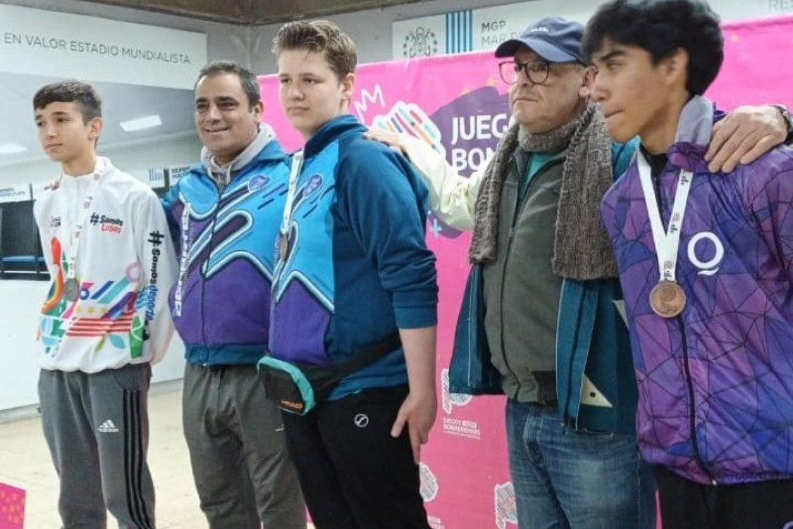  Una medalla de oro, una de plata y dos de bronce 