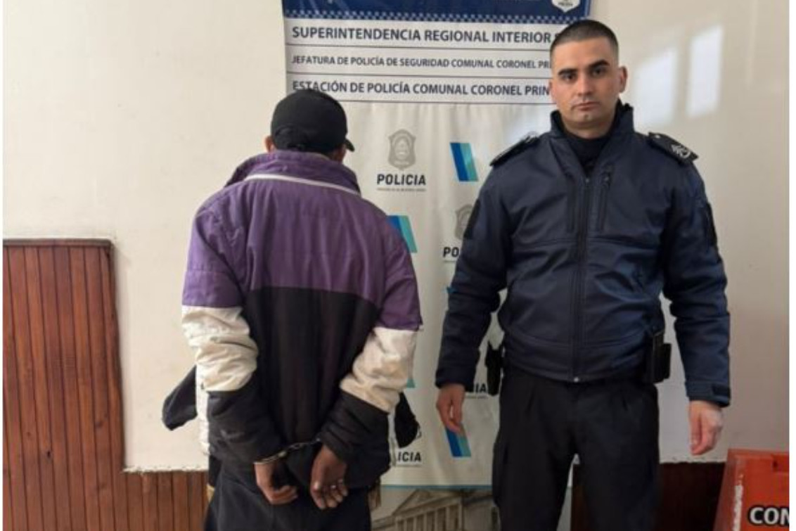  Coronel Pringles: fue detenido por violar una restricción y conducir una camioneta robada