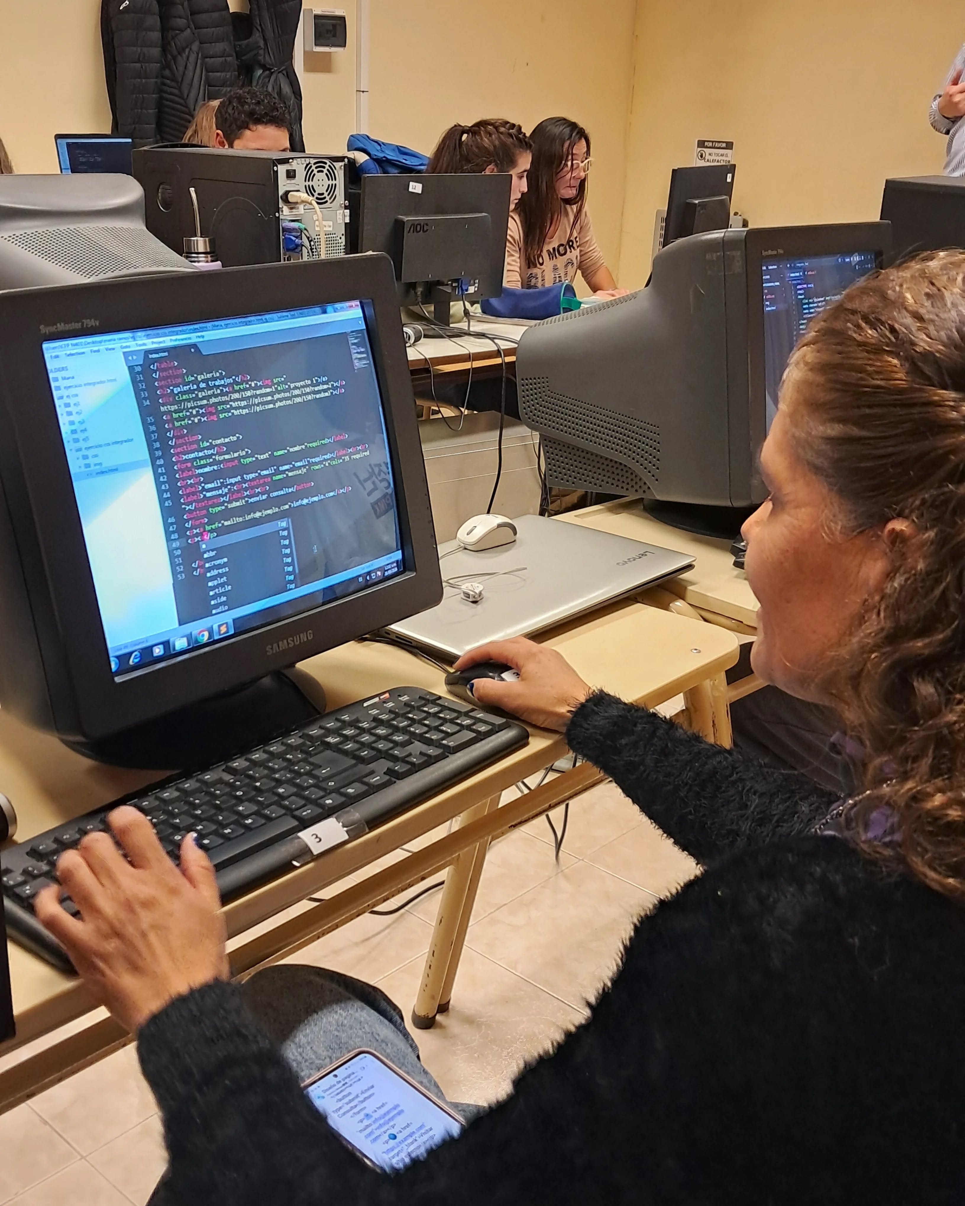 El Centro de Formación Profesional N° 401 se prepara para celebrar sus 49 años