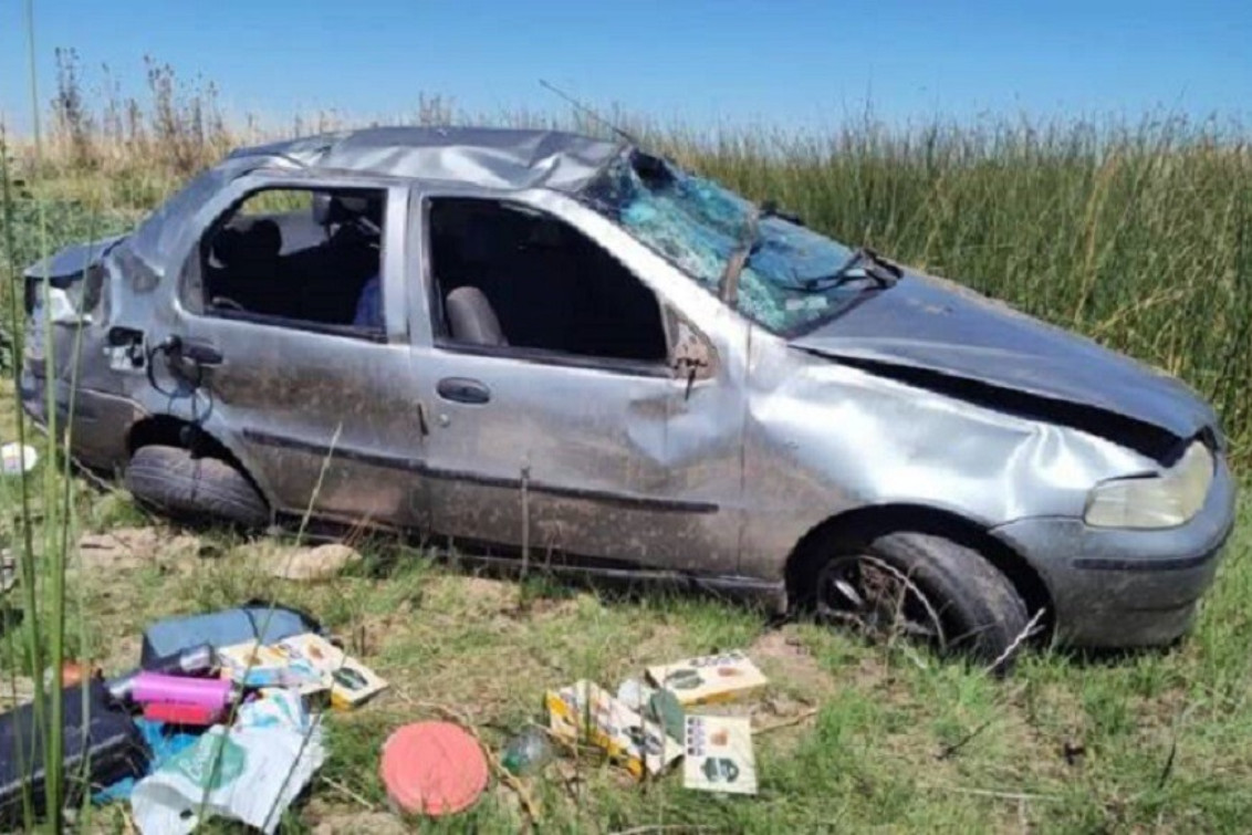 Una mujer murió luego de un vuelco en la Ruta 51: hay dos heridos