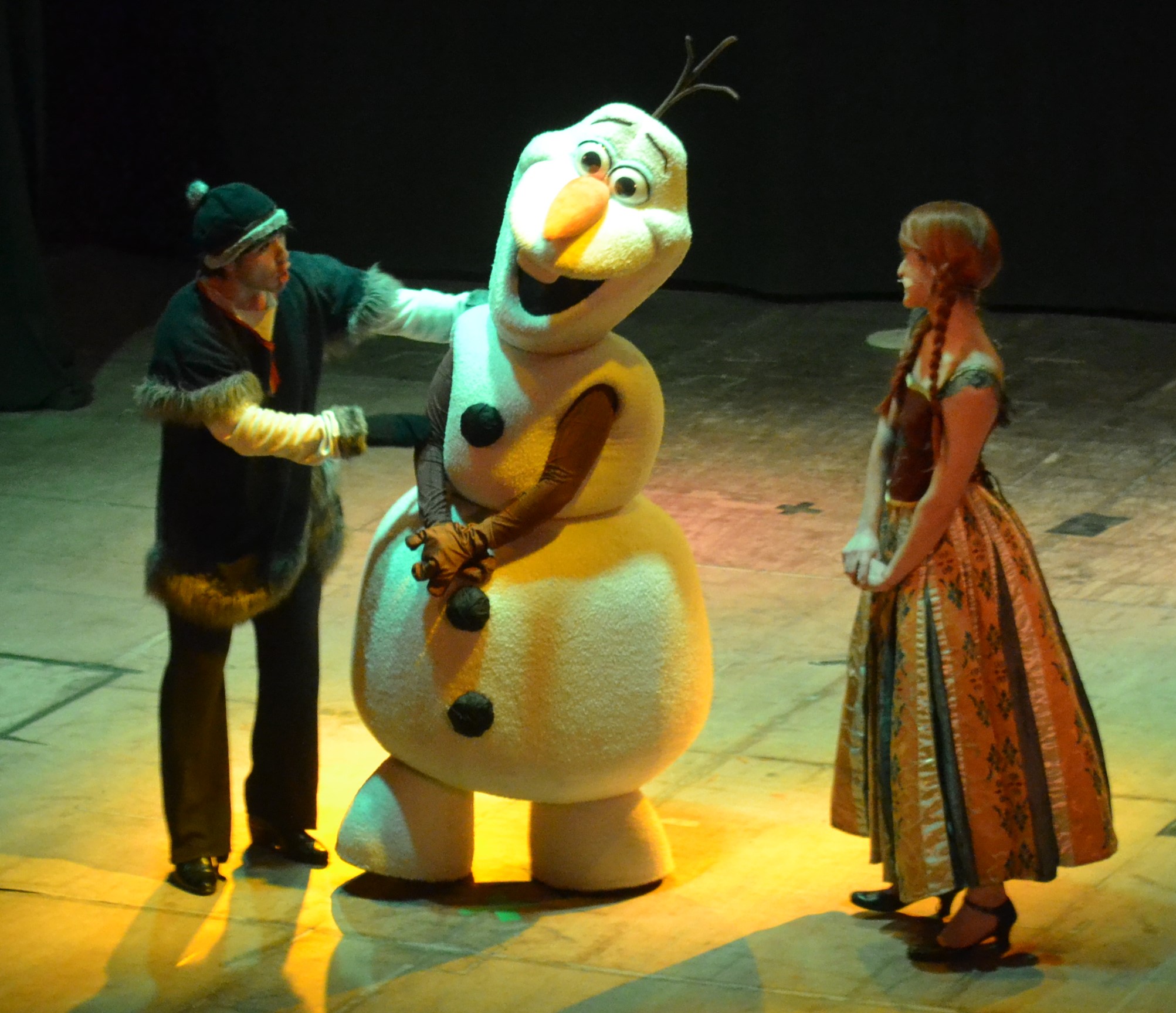   Con una sala colmada, “Fantasy Show” conquistó al público en el Teatro Español de Coronel Pringles