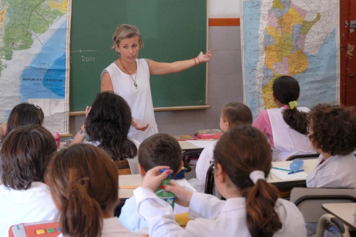  Docentes bonaerenses piden cobrar el sueldo de marzo antes del fin de semana XXL