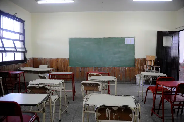 Paro docente: “Todo docente sabe que el sueldo alcanza solamente para el día 12 o 15 de cada mes“