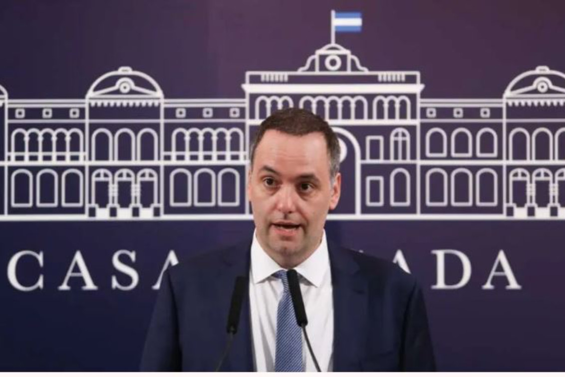 Manuel Adorni tiene peor imagen que Cristina Kirchner, presa por corrupción