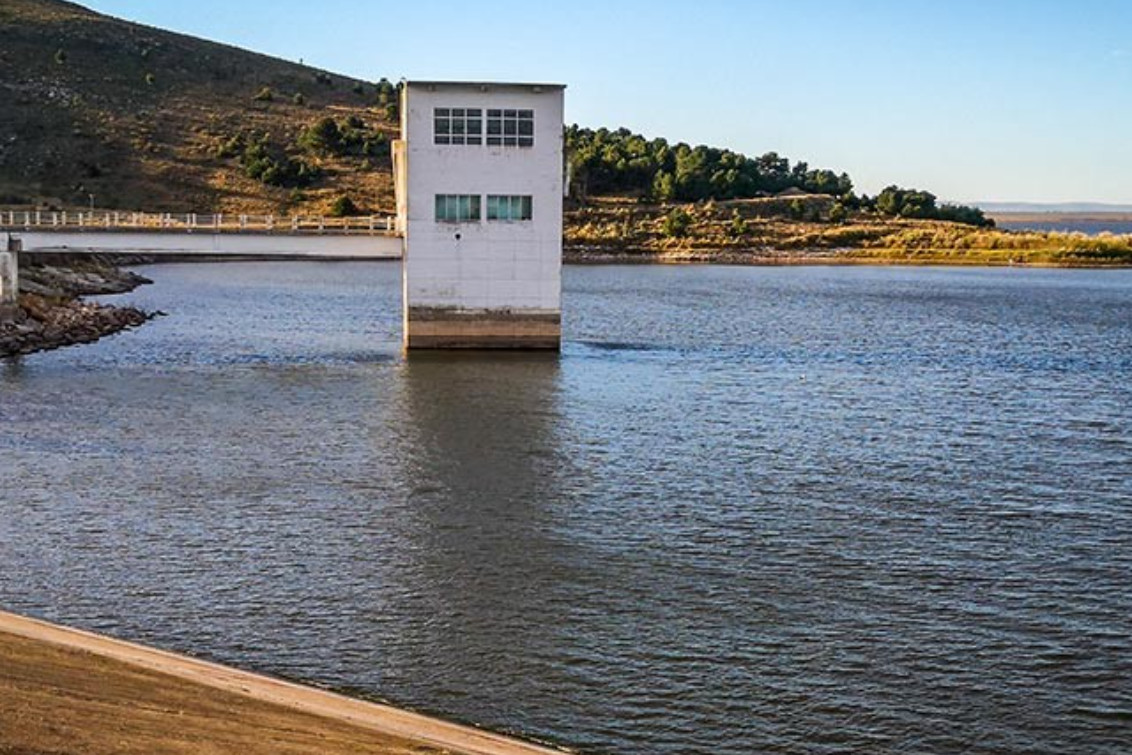 La superficie del Dique Paso de las Piedras se sigue reduciendo