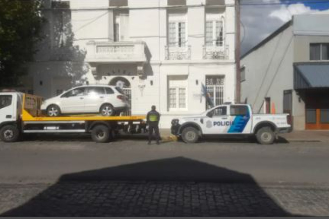 CORONEL DORREGO: iba manejando un auto robado y fue detenido