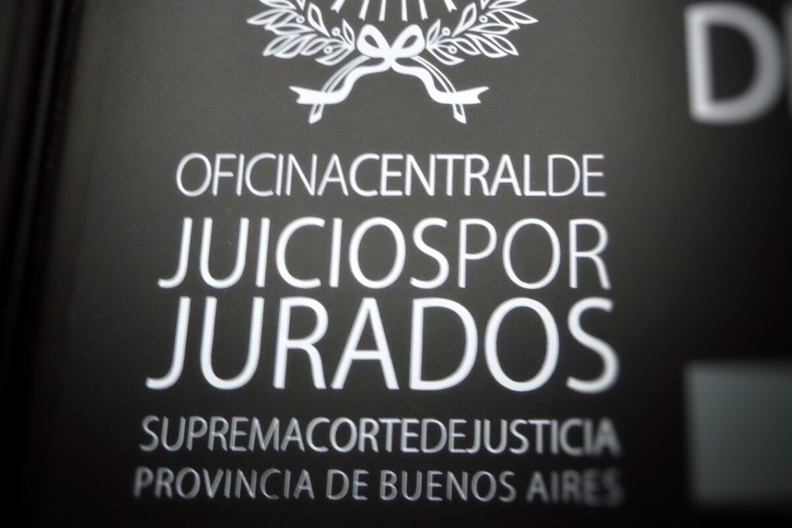  Juicio por jurados: Juzgan a un hombre por abusar de la hija de su pareja en Bahía Blanca