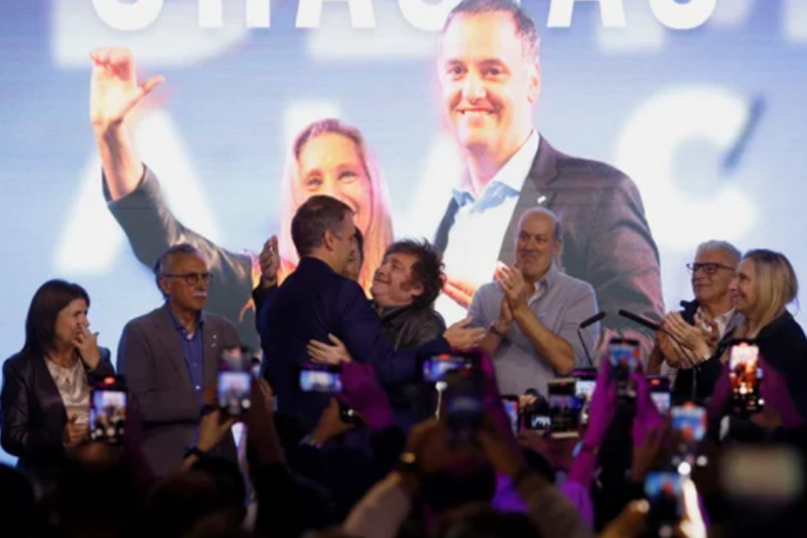 Se pintó de violeta el bastión amarillo y ahora tenemos que pintar el país, festejó Milei