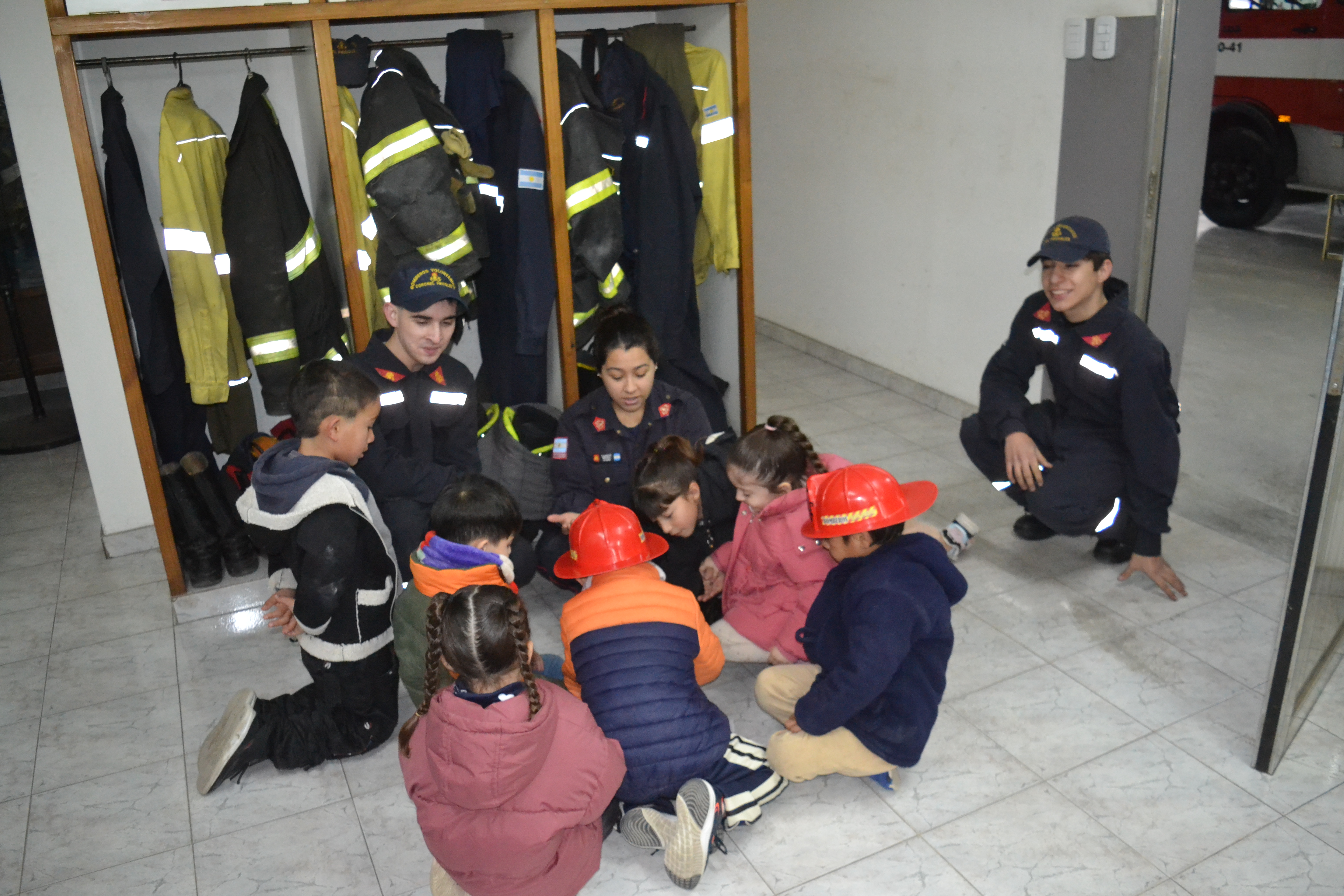  Los pequeños de la UDI “Nidito de Amor” conocieron de cerca la labor de los Bomberos Voluntarios