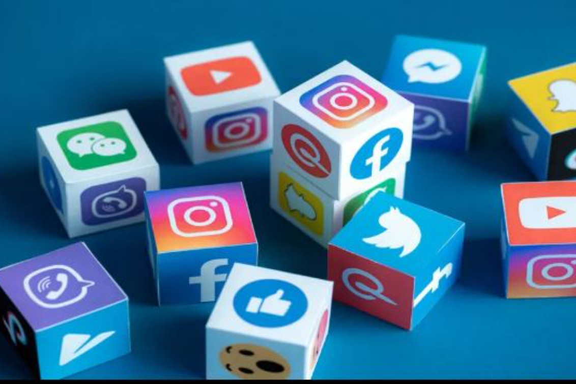 Redes sociales: en Provincia quieren avanzar con una prohibición más dura que en Europa