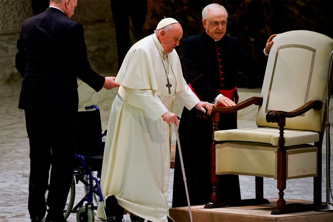 El Papa fue hospitalizado en Roma  