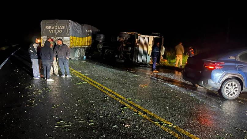  Ruta 51: Habilitan el tránsito en la zona de Frapal luego del vuelco de un camión