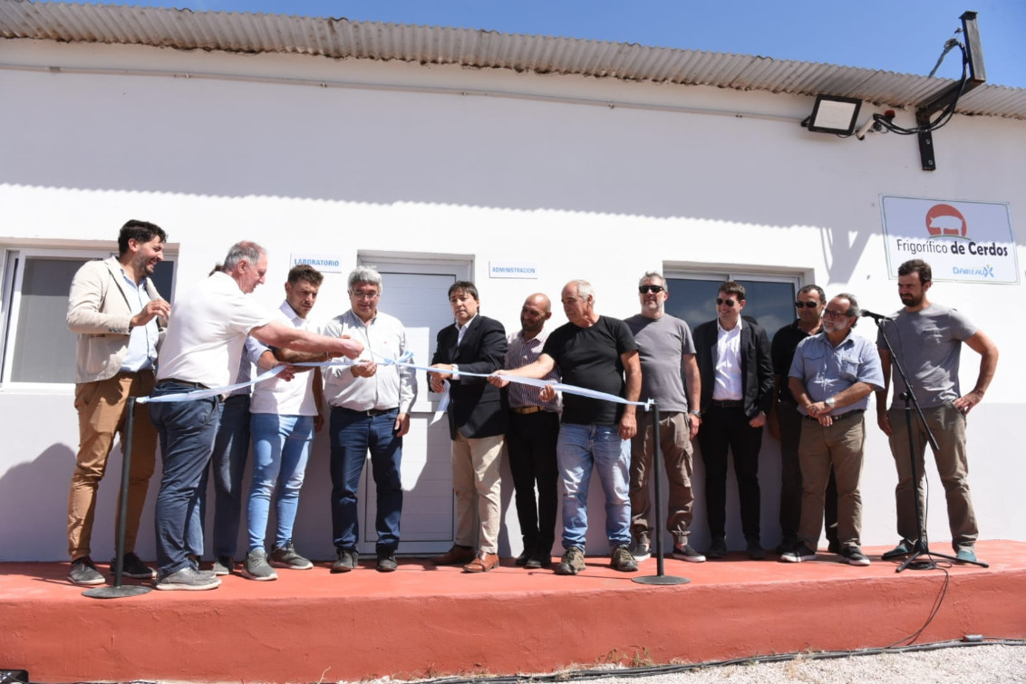   DAIREAUX: Se inauguró el primer frigorífico de cerdos 