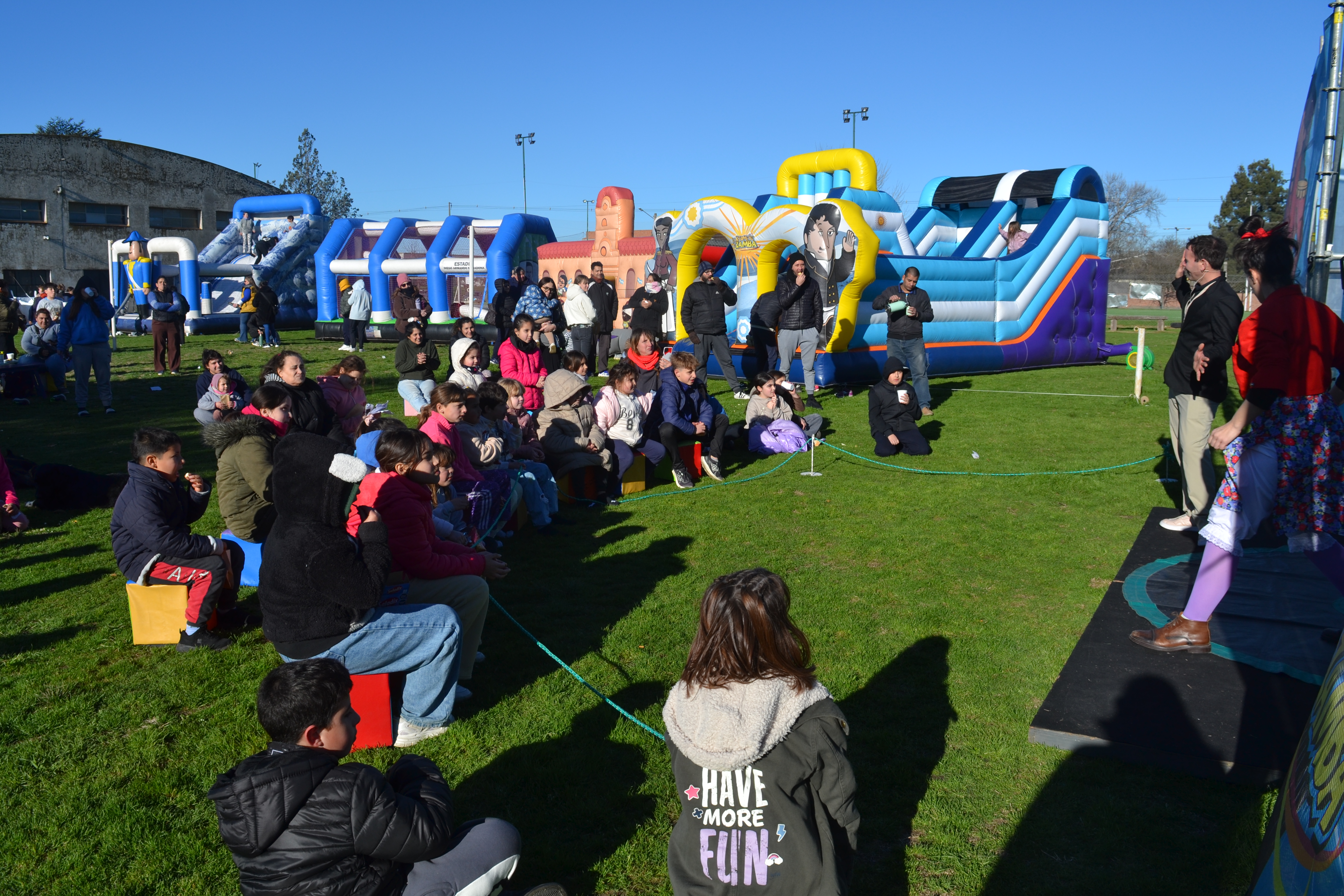 Juegos, historia y diversión: La Kermesse de Zamba pasó por Coronel Pringles